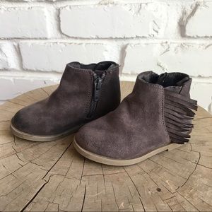 Old Navy Boots size 5 Baby